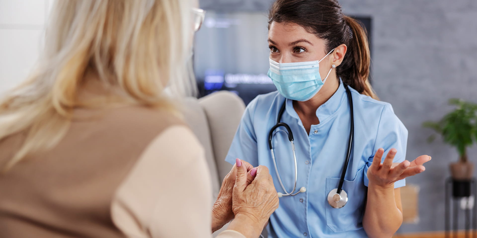 Patient talking with nurse