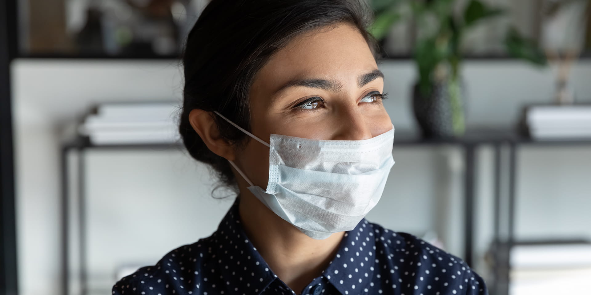 woman wearing mask